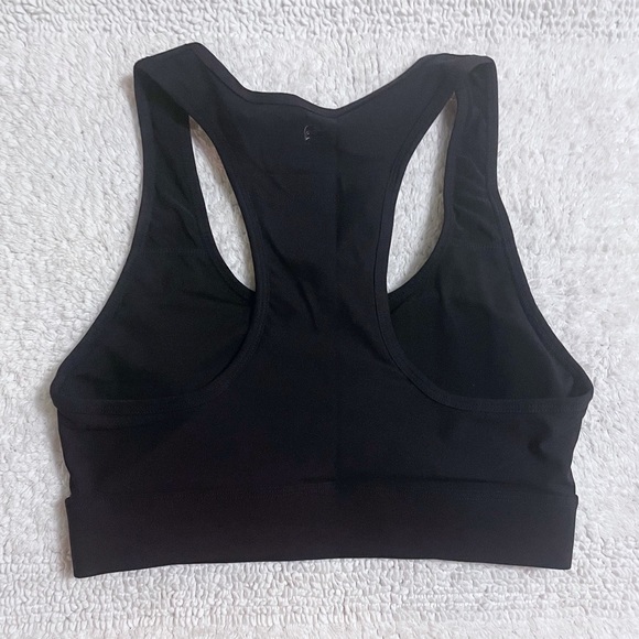 Black Fabletics Athleisure Set - Picture 5 of 15